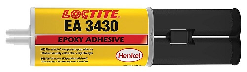 LOCTITE 3430 – uniwersalny, szybki klej epoksydowy 5 min LOCTITE 3430 to profesjonalny, dwuskładnikowy klej epoksydowy, który wyróżnia się szybkim czasem utwardzania – zaledwie 5 minut. Dzięki swojej unikalnej formule, produkt ten jest idealny do uniwersalnego klejenia, zarówno w warsztacie, jak i w domu. Jest przeznaczony do łączenia szerokiej gamy materiałów, takich jak metale, szkło, ceramika, drewno i wiele tworzyw sztucznych. Po utwardzeniu, LOCTITE 3430 tworzy trwałe, przezroczyste i wytrzymałe połączenie, które jest odporne na obciążenia, wibracje i działanie wody.