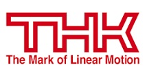 Obraz jest ucieleśnieniem najwyższej japońskiej precyzji i innowacyjności, kt&oacute;re są synonimem marki THK &ndash; pioniera i globalnego lidera w produkcji prowadnic liniowych (LM Guides). Kompozycja łączy w sobie sterylny, high-tech'owy wizerunek produkt&oacute;w z profesjonalizmem i zaufaniem, jakie budzi sprawdzony polski dystrybutor DAKAM. W centrum uwagi, na czystej, metalowej lub grafitowej powierzchni, znajduje się flagowy produkt THK &ndash; prowadnica liniowa (LM Guide). &bull;	Technologia Caged Ball/Roller&reg;: Ujęcie makro eksponuje kluczową innowację THK &ndash; technologię koszyka kulkowego lub wałeczkowego. Widoczne są precyzyjnie ułożone elementy toczne, oddzielone od siebie, co wizualnie komunikuje gł&oacute;wne zalety: ultra-płynny ruch, niski poziom hałasu i długotrwałą, bezobsługową pracę. &bull;	Precyzja wykonania: Cały komponent &ndash; zar&oacute;wno lśniąca, idealnie wyszlifowana szyna (rail), jak i kompaktowy w&oacute;zek (block) &ndash; emanuje najwyższą jakością obr&oacute;bki. &bull;	Marka Premium: Na bocznej powierzchni w&oacute;zka widoczne jest wyraźne, laserowo grawerowane logo "THK", co jest gwarancją autentyczności i najwyższej klasy produktu. Obok może leżeć precyzyjna śruba kulowa THK, dopełniając obrazu kompletnego systemu pozycjonującego. Tło jest subtelnie rozmyte (efekt bokeh), ale jednoznacznie wskazuje na profesjonalną, wielkoskalową dystrybucję na terenie Polski: &bull;	Nowoczesny magazyn DAKAM: W tle widać rzędy wysokich regał&oacute;w magazynowych, wypełnionych uporządkowanymi, oryginalnymi opakowaniami THK. Duża ilość towaru na stanie wizualnie potwierdza status "sprawdzonego dystrybutora" i gwarantuje szybkie dostawy na terenie Polski. &bull;	Logo Dystrybutora: W dyskretnym, ale widocznym miejscu umieszczone jest logo DAKAM, z dopiskiem "Autoryzowany Dystrybutor THK", co buduje jego markę jako zaufanego partnera. Obraz niesie jasny komunikat: "Jako sprawdzony polski dystrybutor DAKAM, posiadamy pełen asortyment innowacyjnych prowadnic liniowych THK z technologią Caged Ball/Roller&reg;, dostępnych natychmiast z naszego magazynu". Całość może być wzmocniona hasłem, kt&oacute;re zawiera kluczowe frazy: