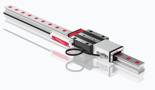 Zintegrowane Systemy Pomiarowe AMS SCHNEEBERGER w DAKAM Obraz jest ucieleśnieniem integracji i oszczędności przestrzeni. Prezentuje zaawansowany system Schneeberger AMS (Integrated Measuring System), kt&oacute;ry łączy w sobie funkcję prowadzenia liniowego (szyna + w&oacute;zek) z precyzyjnym pomiarem drogi. Kompozycja ma na celu pokazanie, że "2 w 1" to nie kompromis, ale ewolucja. Całość osadzona jest w kontekście autoryzowanego polskiego dystrybutora DAKAM, gwarantującego wsparcie techniczne dla tych zaawansowanych komponent&oacute;w. Pomiar w sercu prowadnicy: W centrum uwagi, na czystym stole laboratoryjnym lub wewnątrz nowoczesnej obrabiarki, znajduje się system AMS (bazujący na prowadnicach MONORAIL BM lub MR): &bull;	Głowica Odczytowa (Kluczowy element): Do boku standardowego w&oacute;zka liniowego przykręcona jest kompaktowa, metalowa obudowa głowicy odczytowej. To ona wyr&oacute;żnia ten produkt. &bull;	Przew&oacute;d Sygnałowy: Z głowicy wychodzi wysokiej jakości przew&oacute;d ekranowany (często z metalowym oplocie lub w peszlu), co wizualnie komunikuje transfer danych cyfrowych/analogowych do sterownika. &bull;	Zintegrowana Podziałka: Na szynie prowadzącej, wzdłuż jej boku, widoczny jest subtelny ślad lub listwa magnetyczna/optyczna. Należy podkreślić, że jest ona wbudowana i osłonięta, co sugeruje odporność na chłodziwa, wi&oacute;ry i brud (klasa szczelności IP68). &bull;	Jednolita Bryła: Całość wygląda sp&oacute;jnie &ndash; system pomiarowy nie odstaje, nie zajmuje dodatkowego miejsca w maszynie. &bull;	Marka Premium: Na obudowie głowicy widoczne jest logo Schneeberger oraz oznaczenie typu (np. AMSA - analogowy, AMSD - cyfrowy, lub AMSABS - absolutny). Sprawdzony Polski Dystrybutor DAKAM: Tło podkreśla technologiczną przewagę: &bull;	Wykres Sygnału: W tle może pojawić się subtelna, cyfrowa wizualizacja fali sinusoidalnej lub kodu binarnego, symbolizująca precyzję pomiaru. &bull;	Magazyn DAKAM: Widoczne w tle pudełka z elektroniką pomiarową Schneeberger potwierdzają, że DAKAM dostarcza kompletne rozwiązania. &bull;	Logo Dystrybutora: W dyskretnym, ale widocznym miejscu umieszczone jest logo DAKAM, z dopiskiem "Autoryzowany Dystrybutor Schneeberger". Obraz niesie jasny komunikat: "Po co montować oddzielne liniały? W DAKAM oferujemy zintegrowane systemy pomiarowe Schneeberger AMS. To prowadzenie i pomiar w jednym elemencie &ndash; oszczędność miejsca, czasu montażu i pełna ochrona przed zabrudzeniami".