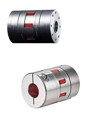 Obraz jest ucieleśnieniem niemieckiej precyzji, dynamiki i technologii "backlash-free" (bezluzowej), dedykowanej do najnowocześniejszych układ&oacute;w napędowych (serwonapędy, obrabiarki CNC). Kompozycja jest sterylna, techniczna i skupiona na detalu, łącząc chłodny blask precyzyjnie obrobionego metalu z żywym kolorem elementu elastomerowego. Całość jest osadzona w kontekście autoryzowanego polskiego dystrybutora DAKAM, gwarantującego dostępność tych zaawansowanych komponent&oacute;w. W centrum uwagi, na idealnie czystej, laboratoryjnej lub metalowej powierzchni, znajduje się starannie wyeksponowane bezluzowe sprzęgło KTR ROTEX&reg; GS: &bull;	Konstrukcja 3-częściowa: Sprzęgło może być pokazane w lekkim "rozstrzeleniu" (exploded view), aby uwydatnić jego budowę: dwie precyzyjne piasty i centralny łącznik. &bull;	Piasty (Hubs): W przeciwieństwie do standardowego ROTEX, piasty GS są często wykonane z lekkiego aluminium (dla zmniejszenia bezwładności) lub stali, i co kluczowe &ndash; często posiadają system mocowania zaciskowego (clamping hubs) zamiast rowka wpustowego. Ujęcie makro powinno eksponować precyzyjne nacięcia i śruby zaciskowe, symbolizujące bezluzowe połączenie z wałem. &bull;	Łącznik Elastomerowy (GS Spider): Serce sprzęgła. Widoczny jest łącznik o specjalnym profilu zęb&oacute;w, kt&oacute;ry wchodzi w piasty "na wcisk", eliminując luz obrotowy. Należy pokazać jeden z charakterystycznych, żywych kolor&oacute;w oznaczających twardość: o	Czerwony: (98 Shore A) &ndash; standard dla wysokiej dynamiki. o	Ż&oacute;łty: (92 Shore A) &ndash; bardziej miękki. o	Zielony/Naturalny: (64 Shore D / 80 Shore A) &ndash; inne twardości. &bull;	Marka Premium: Na piastach widoczne jest wyraźne, laserowo grawerowane logo "KTR" oraz oznaczenie typu "ROTEX&reg; GS", co jest gwarancją autentyczności i najwyższej precyzji. Tło jest subtelnie rozmyte (efekt bokeh), ale jednoznacznie wskazuje na profesjonalną dystrybucję na terenie Polski: &bull;	Nowoczesny magazyn DAKAM: W tle widać rzędy regał&oacute;w z systemem drobnicowym lub estetycznie ułożone pudełka. Są one wypełnione uporządkowanymi, oryginalnymi opakowaniami KTR (często białe pudełka z niebieskim logo i oznaczeniami GS). Duża ilość towaru na stanie wizualnie potwierdza status "sprawdzonego dystrybutora" i dostępność. &bull;	Logo Dystrybutora: W dyskretnym, ale widocznym miejscu umieszczone jest logo DAKAM, z dopiskiem "Autoryzowany Dystrybutor KTR", co buduje markę jako eksperta od napęd&oacute;w precyzyjnych. Obraz niesie jasny komunikat: "Jako autoryzowany polski dystrybutor DAKAM, posiadamy na stanie ultraprecyzyjne, bezluzowe sprzęgła KTR ROTEX&reg; GS, idealne do serwonapęd&oacute;w, robotyki i obrabiarek CNC, wymagających najwyższej dynamiki i sztywności".