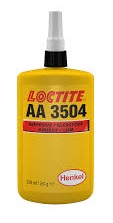 LOCTITE 3504A – profesjonalny klej do szkła utwardzany światłem UV i aktywatorem LOCTITE 3504A to zaawansowany, jednoskładnikowy klej do szkła, który utwardza się pod wpływem światła UV lub za pomocą aktywatora. Produkt ten jest idealnym rozwiązaniem do klejenia elementów szklanych, w tym szyb i luster. Jego unikalna formuła zapewnia bardzo mocne, trwałe i niewidoczne połączenie, co jest kluczowe w przypadku klejenia szkła, gdzie estetyka odgrywa ważną rolę.