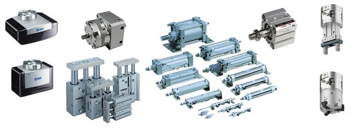 Obraz jest ucieleśnieniem nieskończonej r&oacute;żnorodności, japońskiej precyzji i czystego designu, kt&oacute;re są znakami rozpoznawczymi marki SMC &ndash; światowego lidera automatyki. Kompozycja prezentuje przekr&oacute;j przez ogromne portfolio produkt&oacute;w, łącząc sterylny, nowoczesny wygląd komponent&oacute;w (dominująca biel i błękit) z profesjonalizmem i skalą autoryzowanego polskiego dystrybutora DAKAM. W centrum uwagi, na czystej, białej lub jasnoszarej powierzchni studyjnej, znajduje się bogato zaaranżowana kompozycja produkt&oacute;w SMC, ukazująca wszechstronność oferty: &bull;	Siłowniki Pneumatyczne: Widoczna jest grupa siłownik&oacute;w &ndash; od standardowych siłownik&oacute;w ISO (np. seria CP96) o gładkim profilu, przez popularne siłowniki kompaktowe (seria CQ2), aż po precyzyjne napędy liniowe z prowadnicami. Ich czysta, aluminiowa konstrukcja symbolizuje nowoczesność. &bull;	Wyspy Zaworowe: Centralne miejsce zajmuje zaawansowana wyspa zaworowa (np. seria SY). Widoczne są rzędy miniaturowych elektrozawor&oacute;w, złącza komunikacyjne (np. Profinet) oraz diody LED, co podkreśla gotowość do Przemysłu 4.0. &bull;	Przygotowanie Powietrza (FRL): Nowoczesny, modułowy zestaw stacji przygotowania powietrza (seria AC) w charakterystycznym dla SMC białym kolorze, zintegrowany z manometrem i zaworem odcinającym. &bull;	Armatura i Węże: Wok&oacute;ł gł&oacute;wnych element&oacute;w rozsypane są (w artystycznym nieładzie) słynne złączki wtykowe SMC typu "One-touch" (białe z jasnoszarym przyciskiem) oraz zwoje kolorowych przewod&oacute;w pneumatycznych (niebieskie, czarne, przezroczyste). &bull;	Czujniki: Dopełnieniem są małe, precyzyjne cyfrowe czujniki ciśnienia i przepływu z podświetlanymi wyświetlaczami, podkreślające cyfryzację oferty. Tło jest subtelnie rozmyte (efekt bokeh), ale jednoznacznie wskazuje na potężne zaplecze logistyczne: &bull;	Nowoczesny magazyn DAKAM: W tle widać rzędy wysokich regał&oacute;w magazynowych. Są one wypełnione tysiącami małych i dużych pudełek (SMC słynie z milion&oacute;w konfiguracji), co wizualnie potwierdza status dystrybutora zdolnego obsłużyć każde zapytanie. &bull;	Logo Dystrybutora: W dyskretnym, ale widocznym miejscu umieszczone jest logo DAKAM, z dopiskiem "Oficjalny Dystrybutor SMC" lub "Partner w Automatyzacji". Obraz niesie jasny komunikat: "Jako autoryzowany polski dystrybutor DAKAM, oferujemy dostęp do najszerszej na rynku oferty pneumatyki SMC &ndash; od najmniejszych złączek po zaawansowane wyspy zaworowe i siłowniki, dostępne z naszego magazynu".