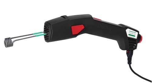 Ręczna nagrzewnica indukcyjna Schaeffler MF-IDUCTOR 2.3kW Profesjonalna nagrzewnica indukcyjna Schaeffler MF-IDUCTOR 2.3kW w akcji – bezogniowe podgrzewanie zapieczonej śruby w warsztacie samochodowym.